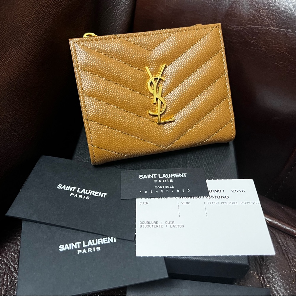SAINT LAURENT CASSANDRE MATELASSÉ BI-FOLD WALLET